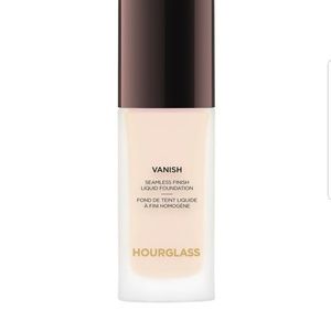 Hourglass vanish foundation
